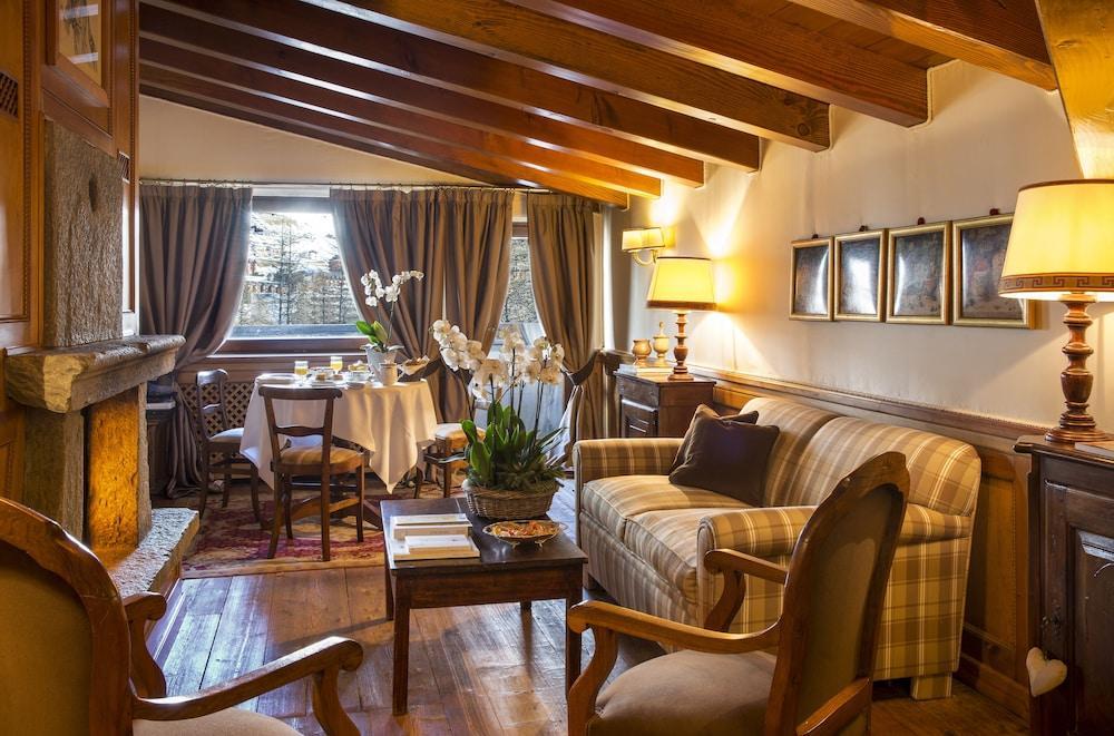 ברויל-קרוויניה Hotel Hermitage Relais & Chateaux מראה חיצוני תמונה
