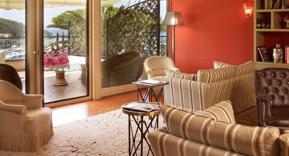 ברויל-קרוויניה Hotel Hermitage Relais & Chateaux מראה חיצוני תמונה