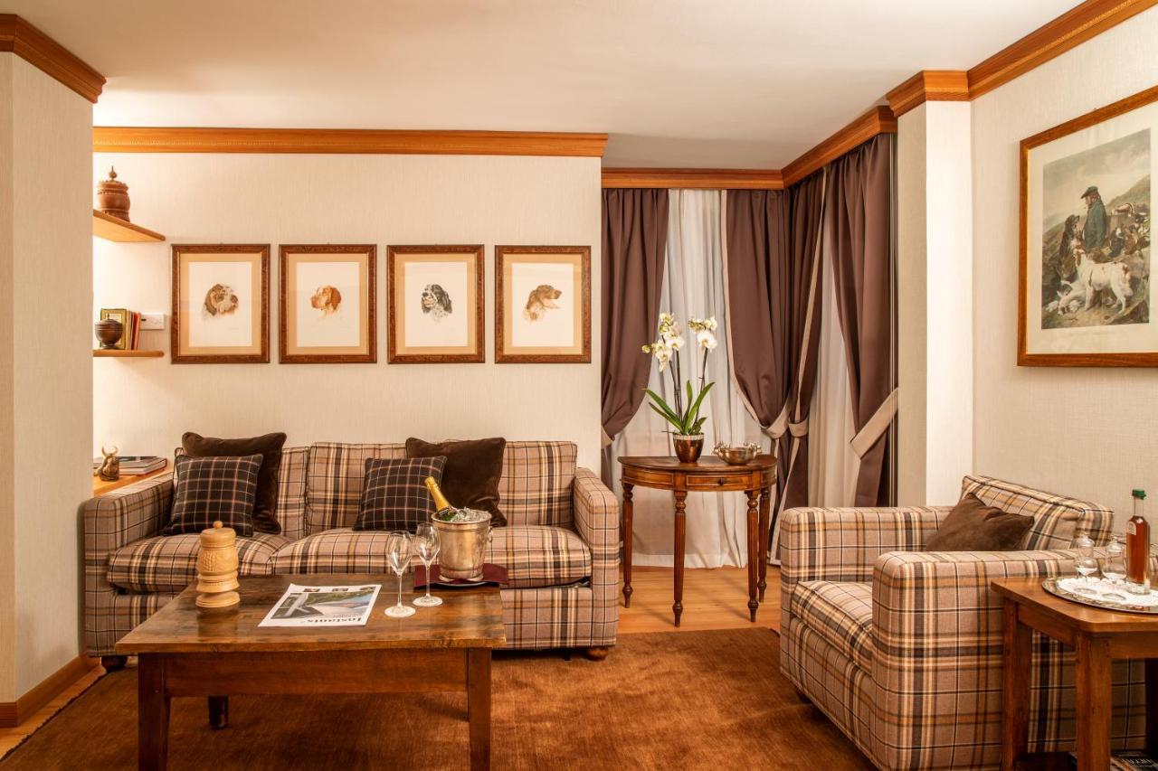 ברויל-קרוויניה Hotel Hermitage Relais & Chateaux מראה חיצוני תמונה