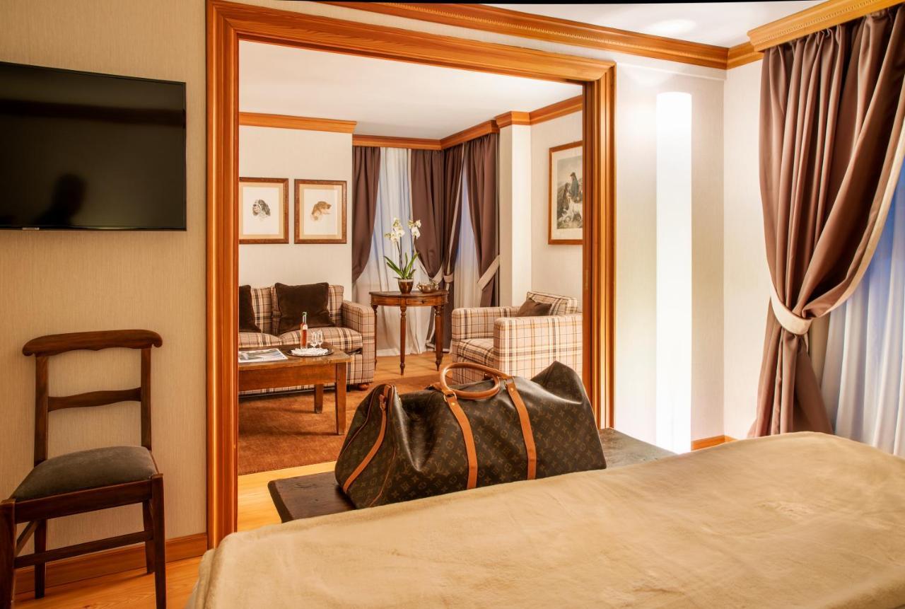 ברויל-קרוויניה Hotel Hermitage Relais & Chateaux מראה חיצוני תמונה