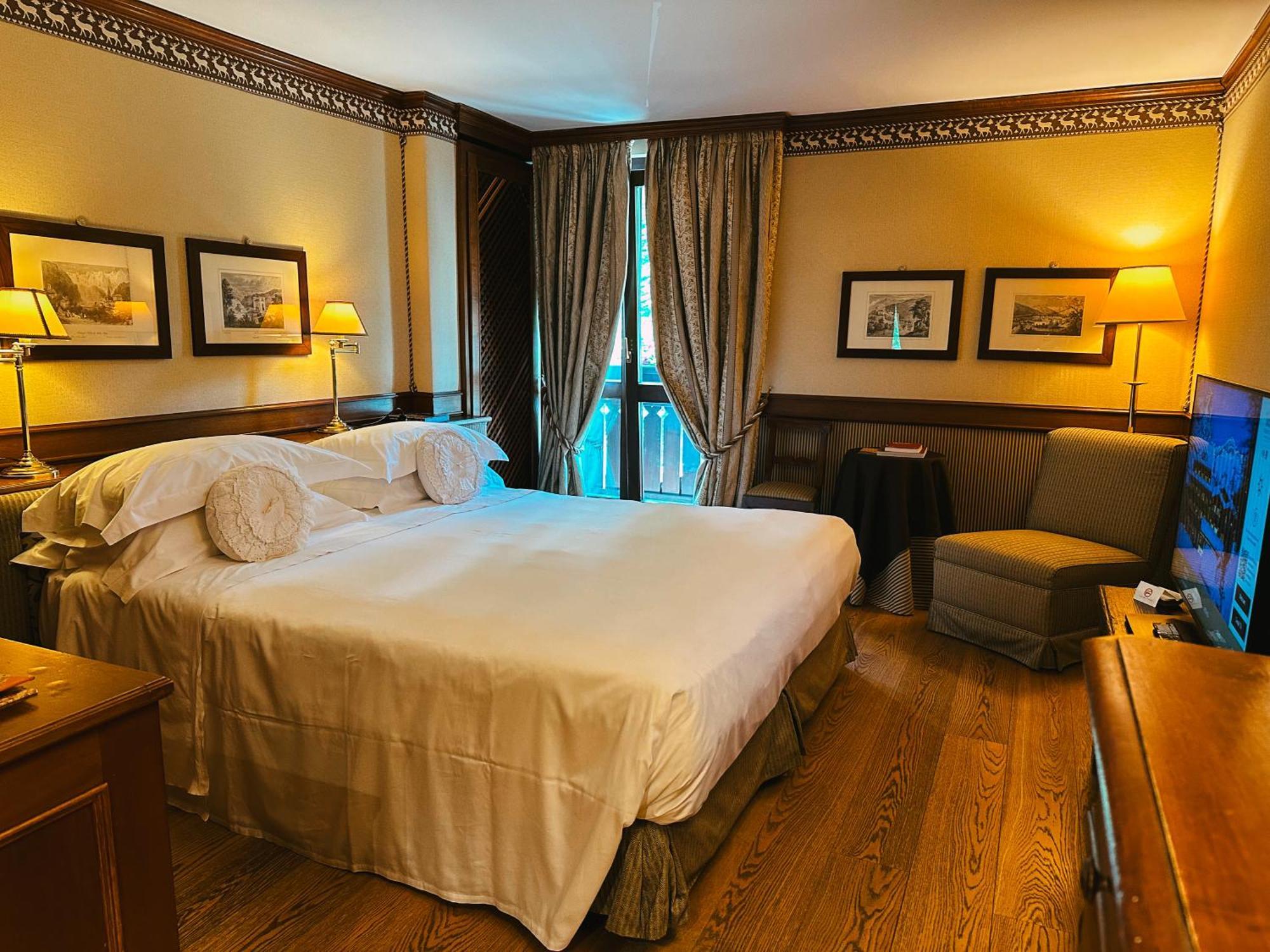 ברויל-קרוויניה Hotel Hermitage Relais & Chateaux מראה חיצוני תמונה
