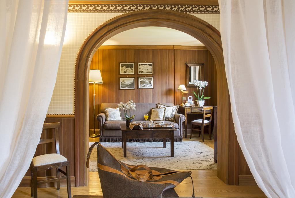 ברויל-קרוויניה Hotel Hermitage Relais & Chateaux מראה חיצוני תמונה