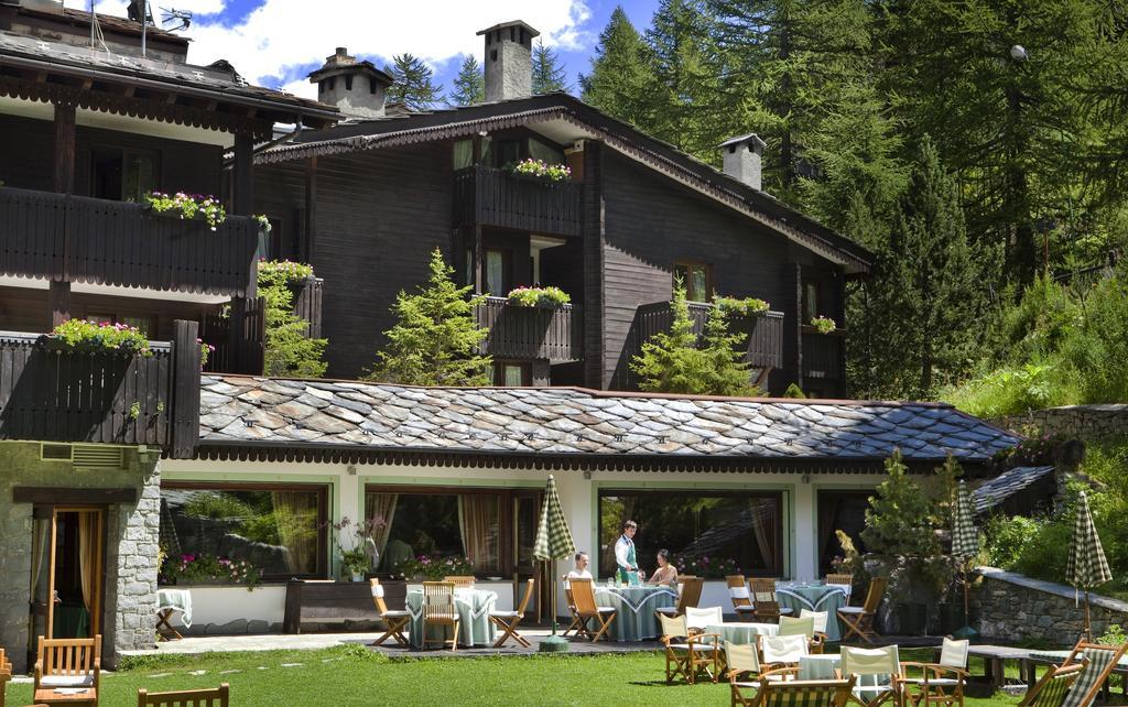 ברויל-קרוויניה Hotel Hermitage Relais & Chateaux מראה חיצוני תמונה