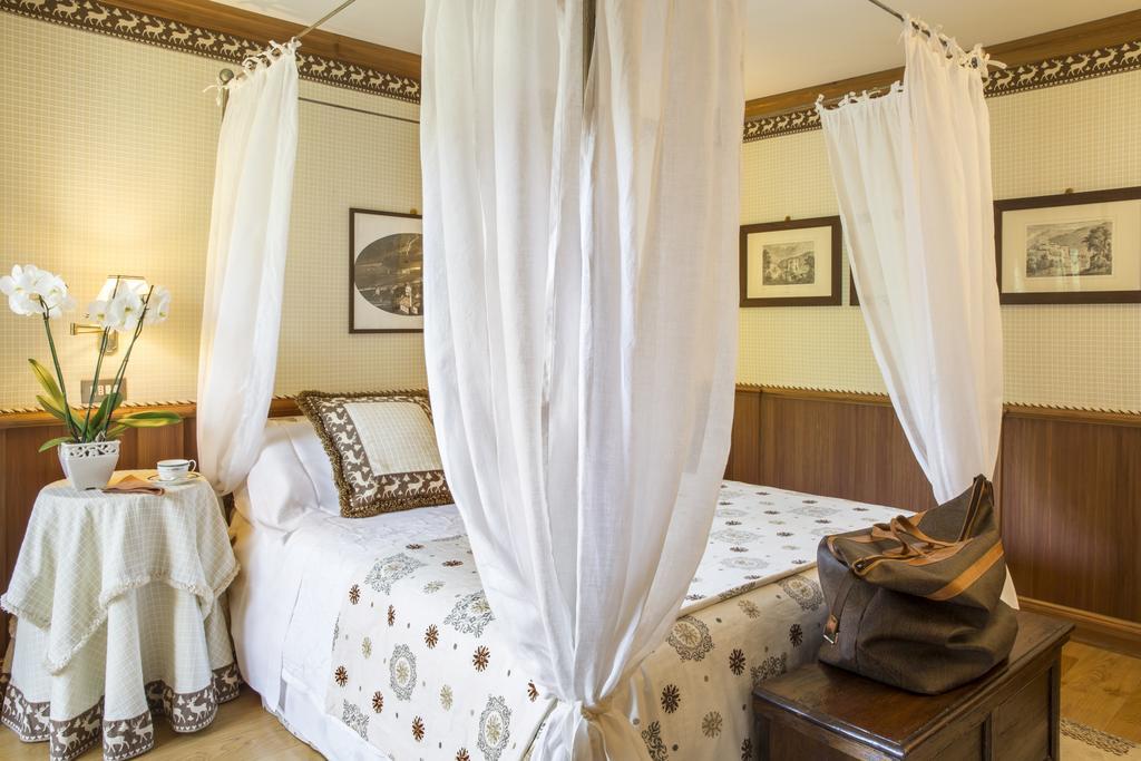 ברויל-קרוויניה Hotel Hermitage Relais & Chateaux מראה חיצוני תמונה