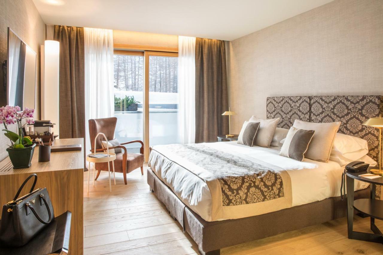 ברויל-קרוויניה Hotel Hermitage Relais & Chateaux מראה חיצוני תמונה