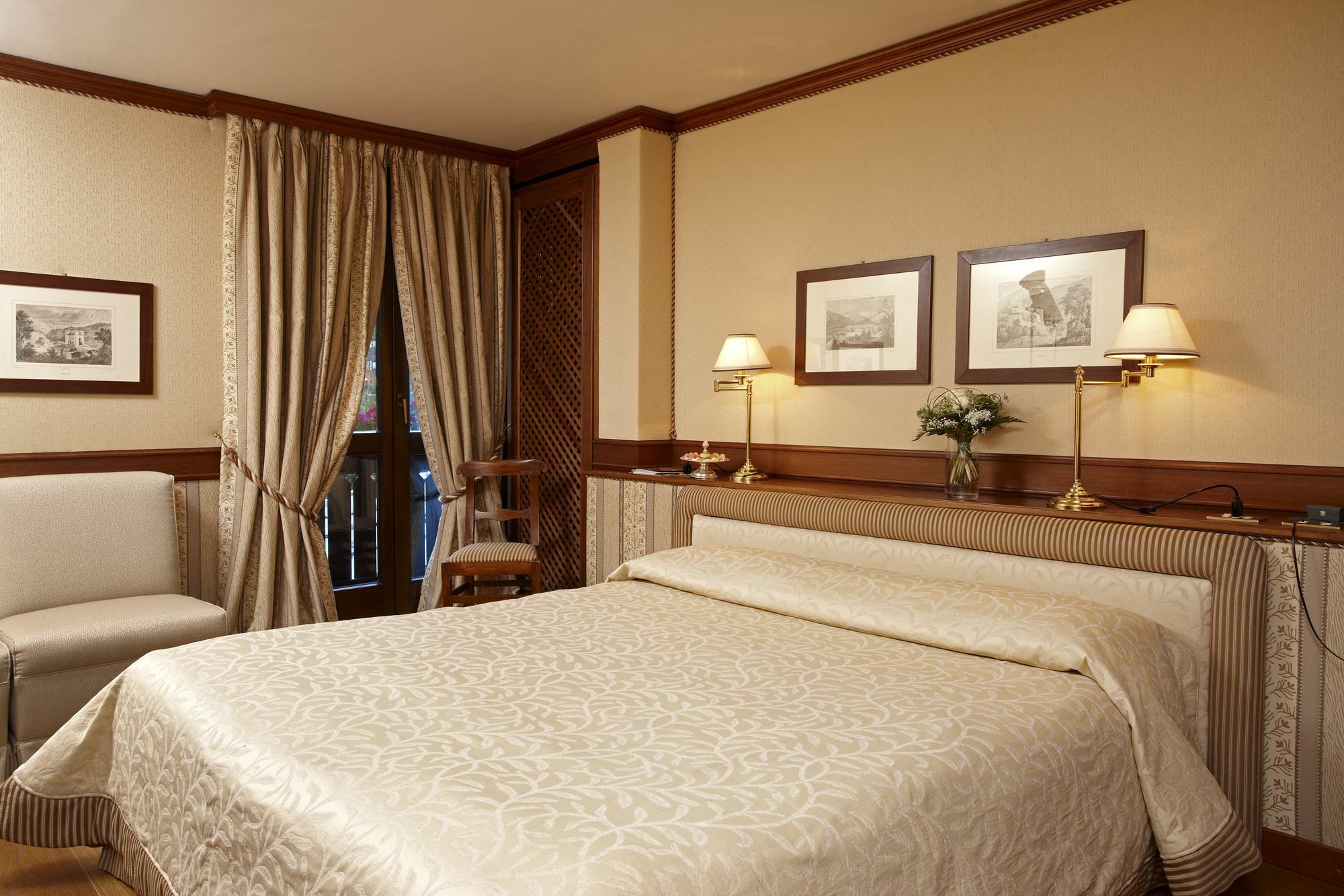 ברויל-קרוויניה Hotel Hermitage Relais & Chateaux מראה חיצוני תמונה
