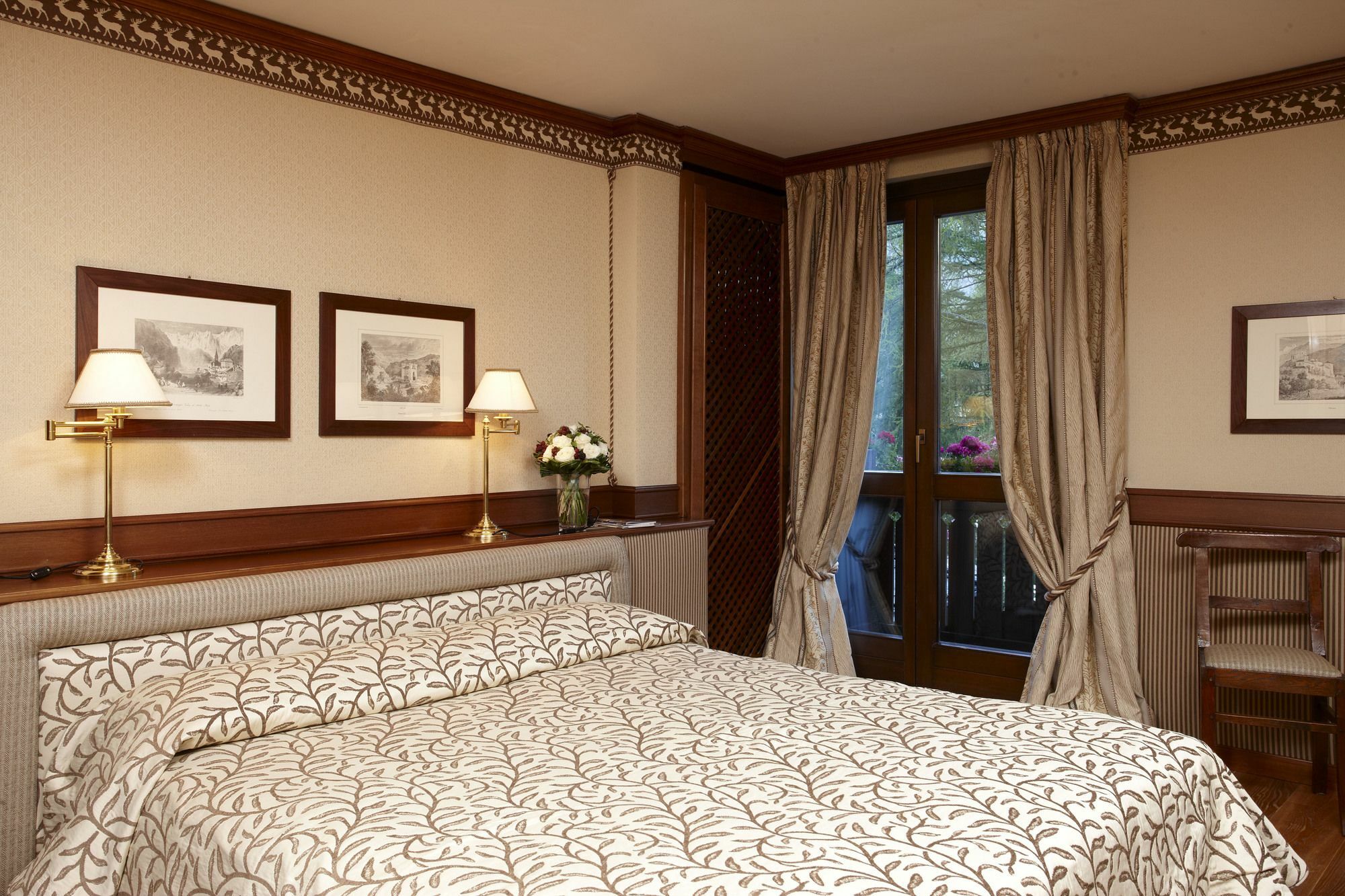 ברויל-קרוויניה Hotel Hermitage Relais & Chateaux מראה חיצוני תמונה